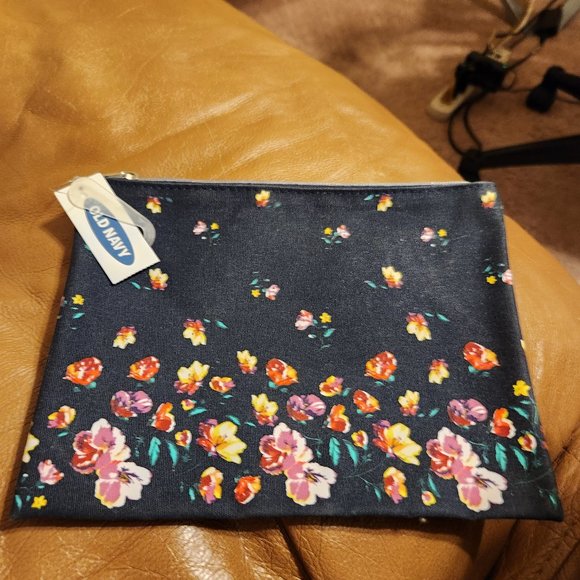 Old Navy Handbags - Old Navy Makeup Bag NWT